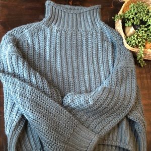 Super cozy H&M oversized mock neck sweater size L